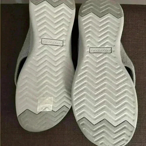 DREAM PAIRS Women's Arch Support Soft Cushion Flip Flops Thong Sandals - Picture 6 of 9